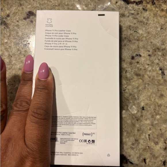 Apple iPhone 11 Pro Leather Case bundle - Picture 5 of 7